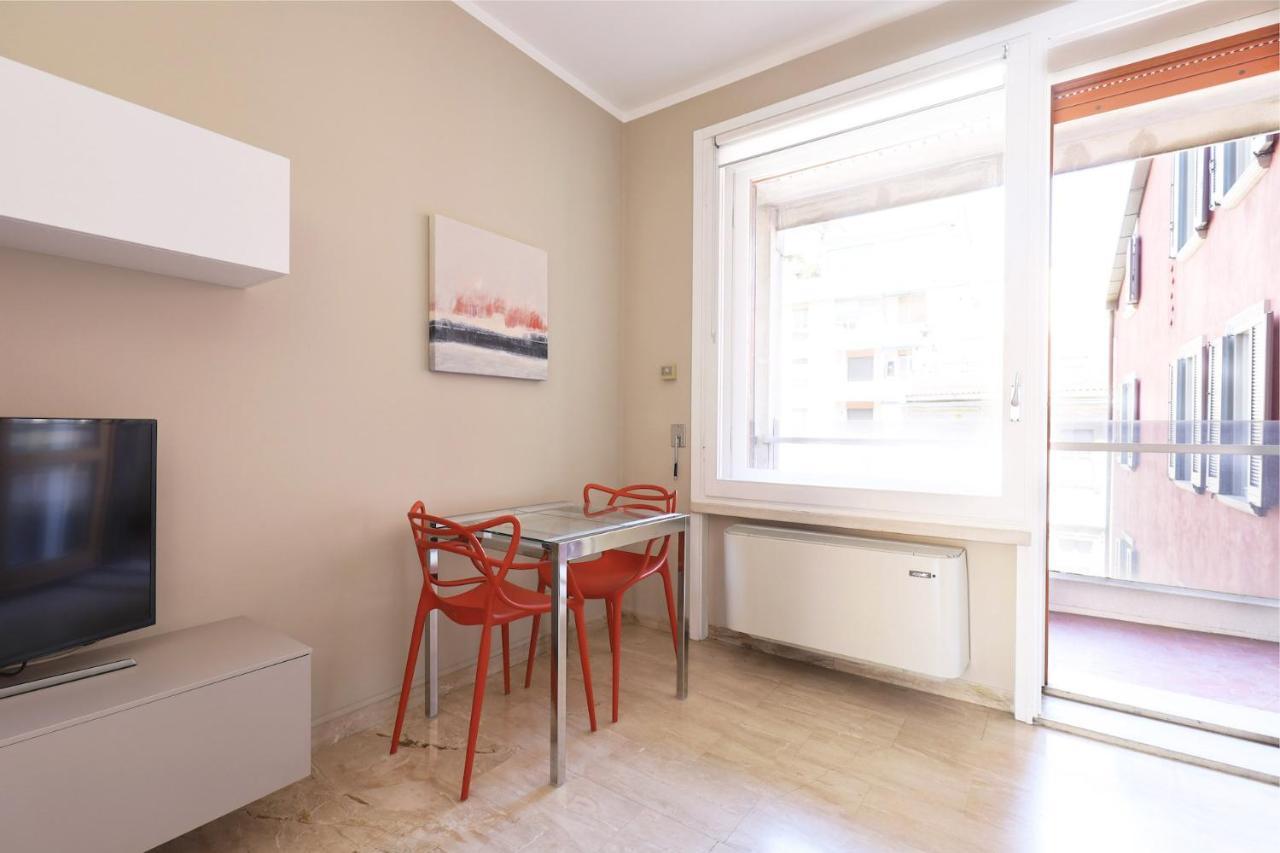 Contempora - Studio With Balcony - E31, Milan